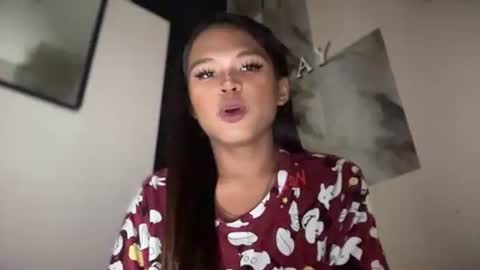 ur_new_obsession online show from February 19, 11:50 am