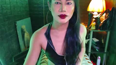 queen norelle online show from March 13, 9:41 pm