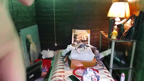 queen norelle online show from March 15, 7:55 am