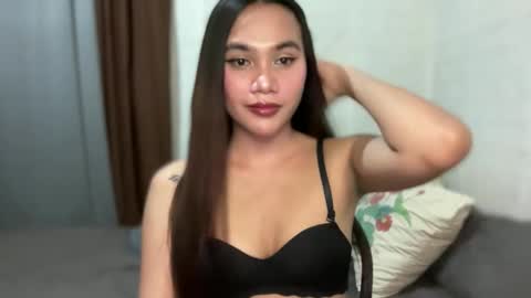 urhottylicious_cum online show from April 14, 11:04 am