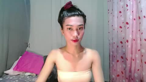 urloverjasmine_xx online show from May 26, 12:24 pm