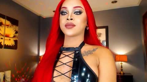 Snapshot of urmajestytyra chatting on October 21, 1:52 am UrMajestyTyra online show from October 21, 1:52 am