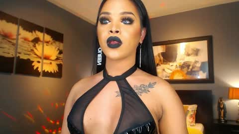 UrMajestyTyra online show from March 27, 8:26 am