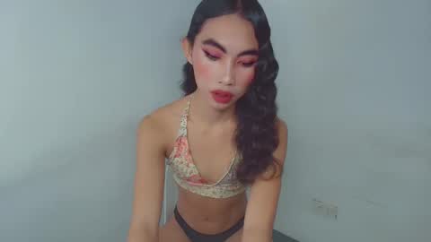 urpretty_mistake online show from February 20, 6:37 am