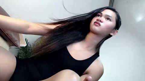 ursandra_xx online show from March 19, 12:38 pm