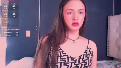 Snapshot of valen_thompson chatting on December 15, 12:51 am IG-valen mendoza99 twitter valenthompson99 online show from December 15, 12:51 am