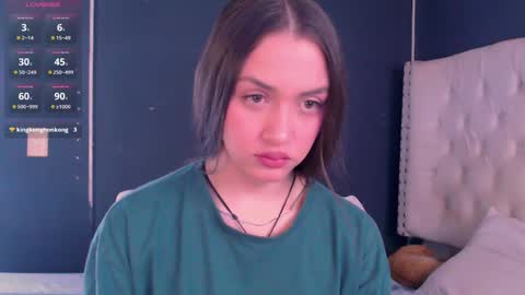 Snapshot of valen_thompson chatting on March 6, 12:15 am IG-valen mendoza99 twitter valenthompson99 online show from March 6, 12:15 am