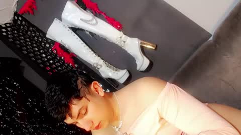 valeriagill_ online show from July 13, 12:13 am
