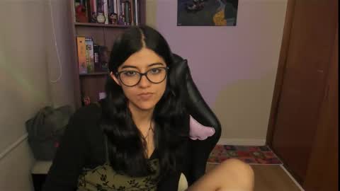 Val  online show from February 3, 2:53 am