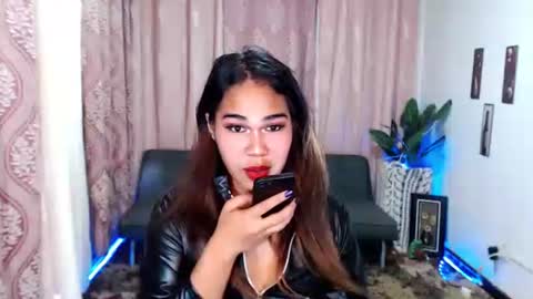 vampy_ebony_laxine online show from September 20, 3:34 am