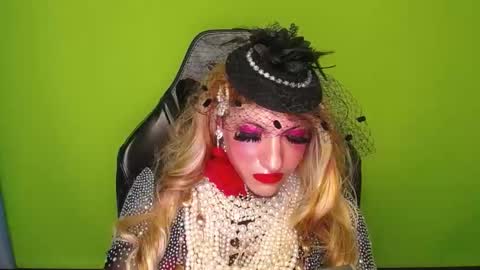 vanesacrossdresser online show from December 8, 4:55 am