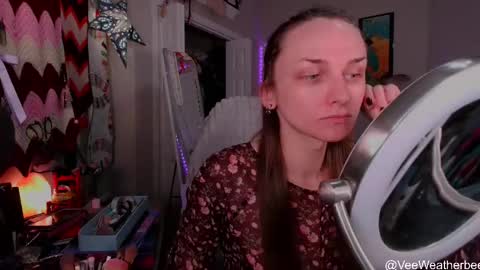 Violet Weatherbee online show from May 4, 12:04 am