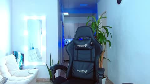 Ariana  online show from March 1, 8:42 pm