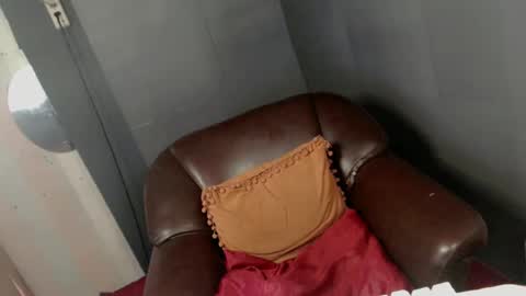 vibewithmia69 online show from February 11, 12:17 am