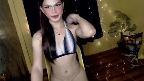 vibewithmia69 online show from February 13, 10:55 am