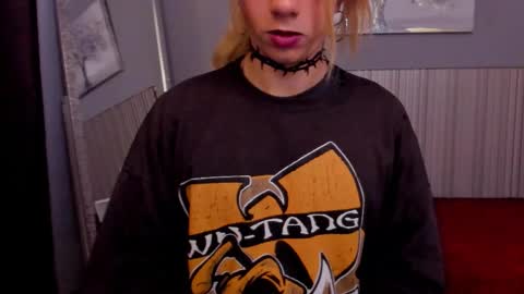  Vicky  online show from March 18, 1:54 pm