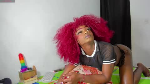 vicky manuela online show from October 26, 7:26 am