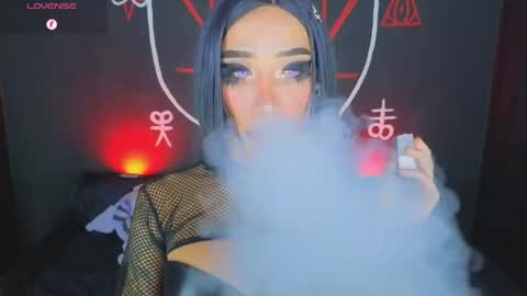 Victoria Vampire online show from April 6, 1:37 am