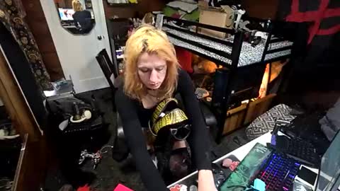 Vie ViXiiiN online show from February 6, 9:20 pm