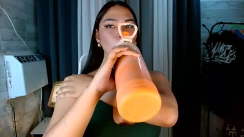 violet online show from November 3, 11:42 am