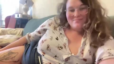 violetlyhappy online show from March 18, 10:20 pm