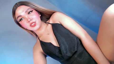 Isla Fox online show from February 9, 1:35 pm