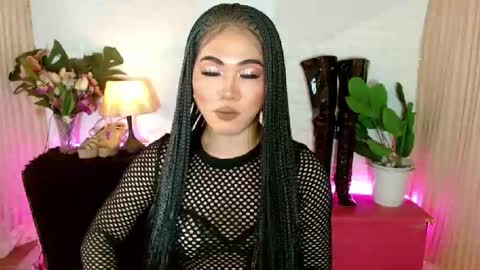 Lianelaiza online show from December 14, 6:41 am