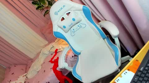 CHRISTINE online show from November 3, 1:48 am