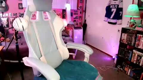 Wolfie online show from October 27, 9:56 pm