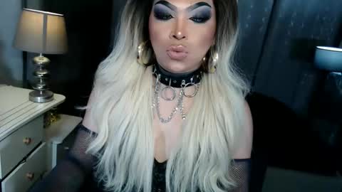 Zhavia online show from November 26, 7:49 pm