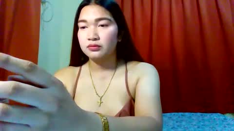 Snapshot of xsweetiemajax chatting on December 8, 1:30 am HI IM PAULINE online show from December 8, 1:30 am