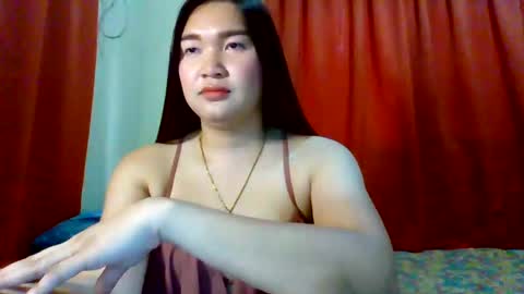 Snapshot of xsweetiemajax chatting on February 14, 1:02 am HI IM PAULINE online show from February 14, 1:02 am