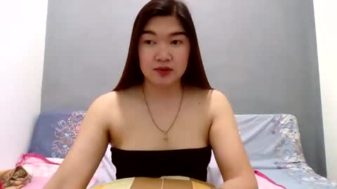 Snapshot of xsweetiemajax chatting on September 25, 12:06 am HI IM PAULINE online show from September 25, 12:06 am