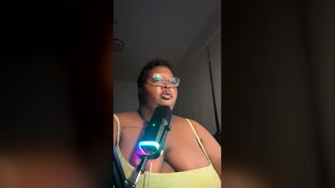 Monique Starr online show from May 20, 1:12 am