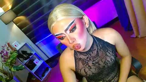 miss yasii online show from February 12, 6:14 pm