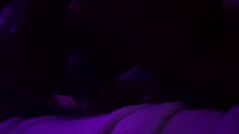 Ella Ts online show from April 9, 6:30 am