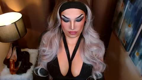 QUEEN MADISON  online show from February 7, 7:58 am