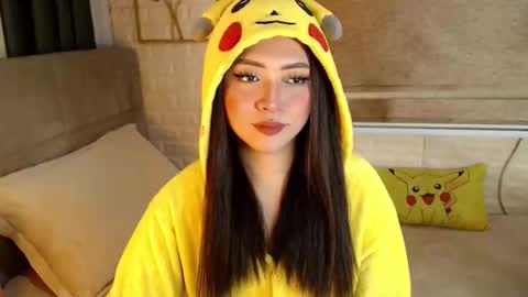 JEN  online show from January 15, 11:42 am