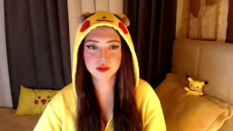 JEN  online show from April 11, 11:03 am