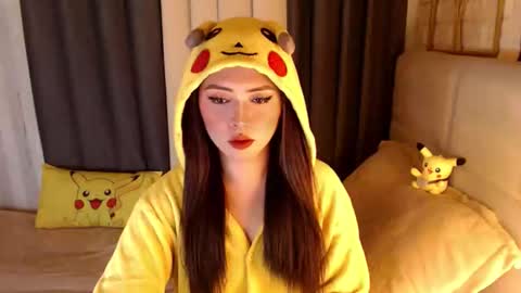 JEN  online show from April 16, 12:39 pm