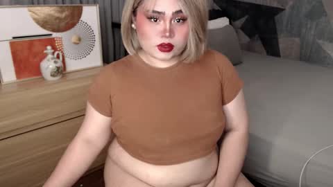 Snapshot of yourkittykimmy_xxx chatting on October 7, 7:53 am kit online show from October 7, 7:53 am