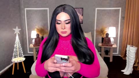 Snapshot of yourmassivecockcummer chatting on December 27, 1:28 pm Carla online show from December 27, 1:28 pm