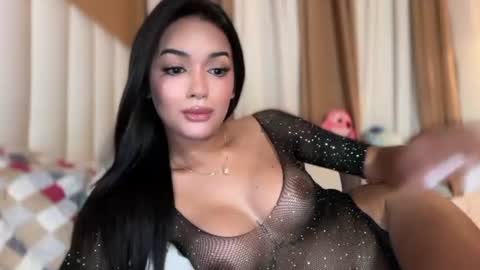 Goddes Renalyn online show from June 15, 6:04 am