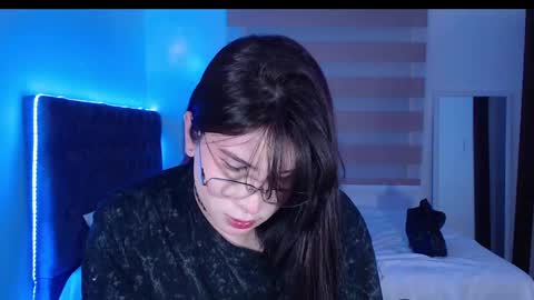 Snapshot of yuri_stars chatting on February 9, 10:43 pm Yuri Stars online show from February 9, 10:43 pm