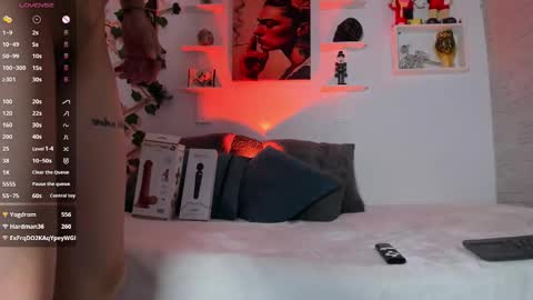 Snapshot of zuryramirez_ chatting on October 24, 9:42 pm Zury Ramirez online show from October 24, 9:42 pm