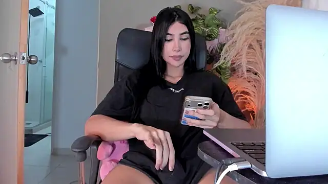 GarciaMilu online show from April 16, 2:34 am