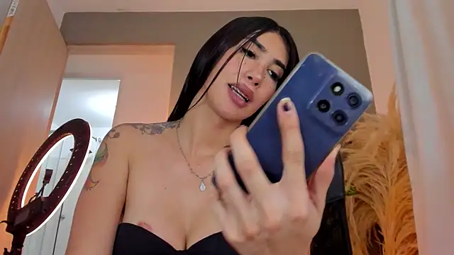 GarciaMilu online show from May 28, 1:58 am