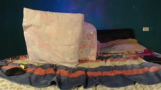 Karendolly  8 online show from April 18, 7:07 pm