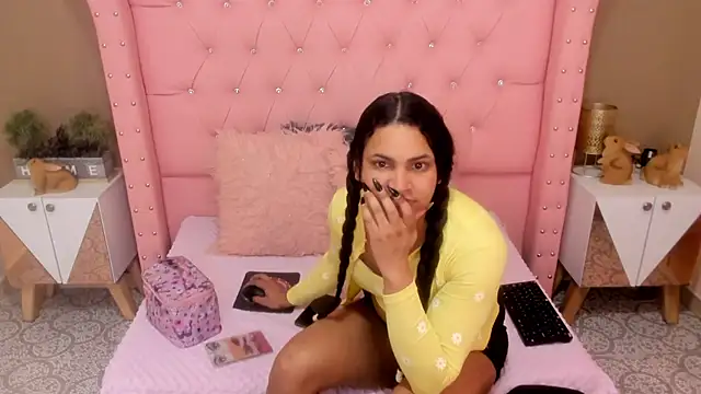 Andrys  online show from March 20, 1:15 pm