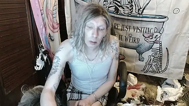 Ombeline1 online show from March 6, 9:31 pm